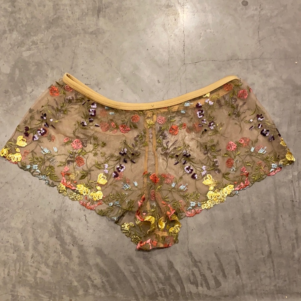 Wildflower Short - image 1